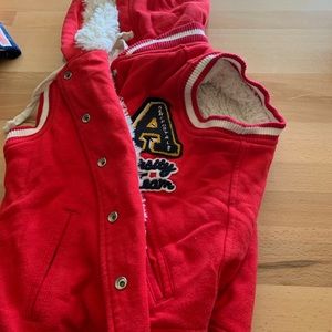 Aeropostale’s red and white hoodie vest.